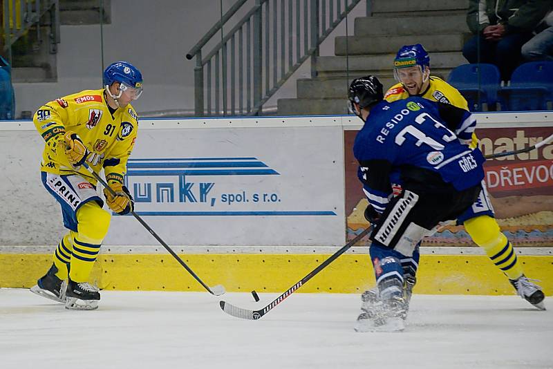 Hokejisté Přerova (ve žlutém) porazili Havířov 4:2