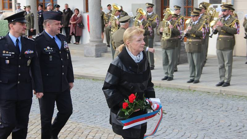 V Lipníku se uskutečnil tradiční nástup Armády a Policie ČR