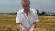 Předseda zemědělského družstva v Kokorách Vladimír Lichnovský (na snímku) tvrdí, že výnos bude až o třetinu nižší než loni