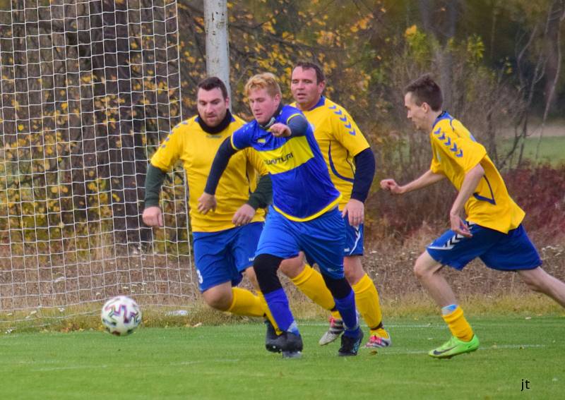 Brodek u Přerova B (ve žlutém) zdolal Duklu Hranice 2:1