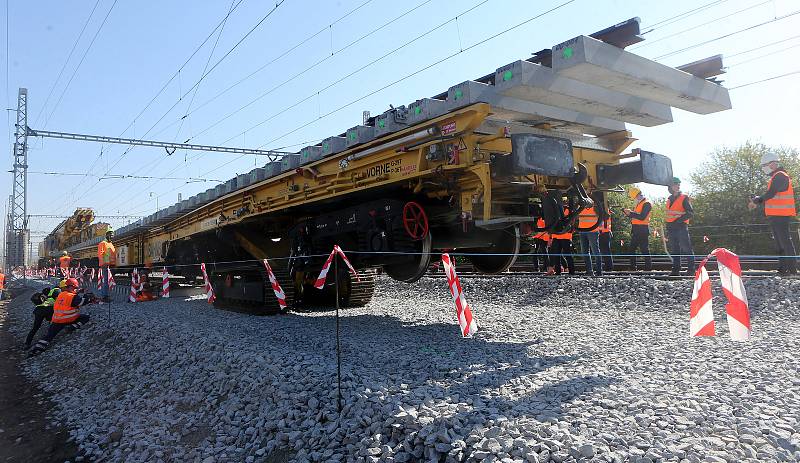 Modernizace železniční trati u Prosenic, instalace unikátní výhybky umožní zvýšení rychlosti vlaků až na 160 km/h