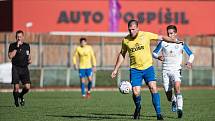 Městské derby mezi 1. FC Viktorie Přerov (v bílém) a FK Kozlovice (1:5). Petr Nekuda