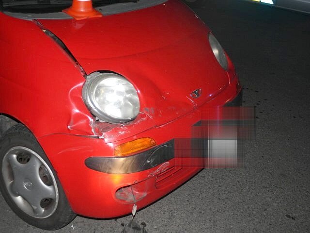 Řidič Škody Felicie, který měl zákazáno řízení, nedal v Prostějovské ulici v Přerověl přednost autu Daewoo Matiz. Celková škoda činí 25 tisíc korun.