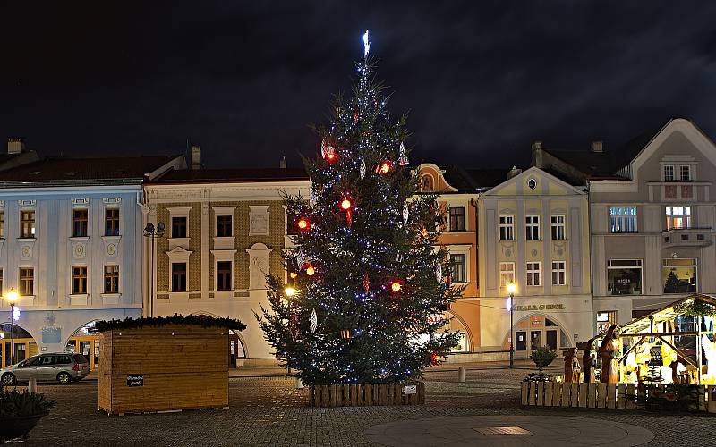 Vánoční náměstí v Hranicích. 30. listopadu 2020