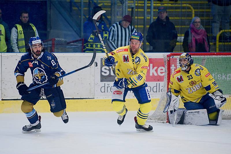 Hokejisté Přerova (ve žlutém) doma zdemolovali Kladno 6:2.