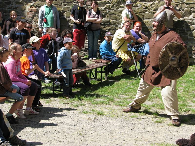 Festival vojenské historie na hradě Helfštýně