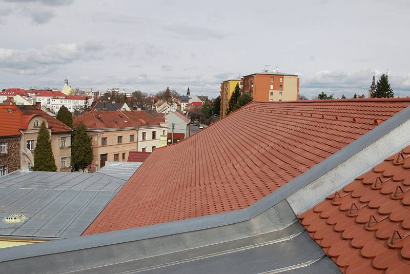 Foto: Jana Hostičková. Sokolovna v Kojetíně prochází náročnou rekonstrukcí. Vrátí se do původní podoby, kterou měla ve třicátých letech minulého století.