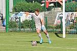 Fotbalisté FK Kozlovice (ve žlutém) remizovali s FC Vsetín 1:1. Ondřej Kolařík