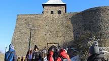 I v mrazech se lidé rozhodli pokořit hrad Helfštýn. Na čtyřicátém ročníku novoročního výšlapu se jich nakonec sešlo 1964. Letošní ročník se nesl v duchu vzpomínek na Marcelu Kleckerovou.