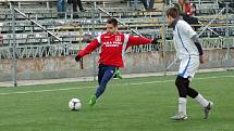 Fotbalisté 1. FC Viktorie Přerov v přípravném utkání v Hranicích proti domácímu SK.