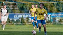 Fotbalisté FK Kozlovice (ve žlutém) proti 1. HFK Olomouc. Dominik Skopal