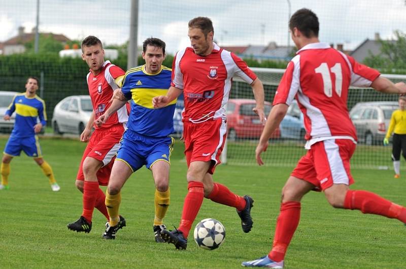 FC Želatovice (v modrém) vs. FC Kralice na Hané