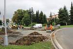 Část okružní křižovatky v Lipníku nad Bečvou bude průjezdná, v Piaristické ulici bude od září obousměrný provoz. 