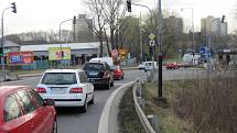 Uzavírka ulice Polní způsobila v Přerově dopravní kolaps. Kolony jsou místy až dvoukilometrové
