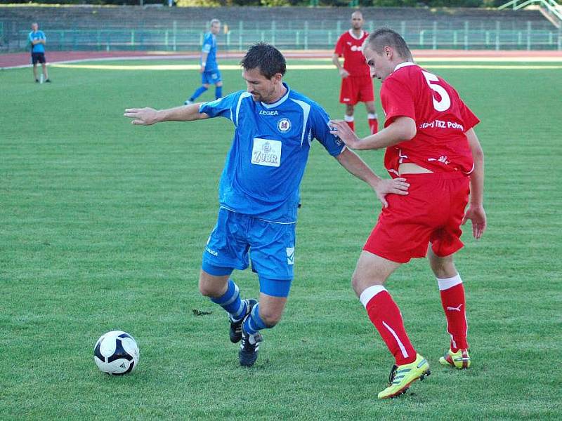 Fotbalisté Přerova (v modrém) proti Polné