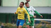 Fotbalisté Kozlovic (ve žlutém) porazili TJ Slovan Bzenec 4:0.