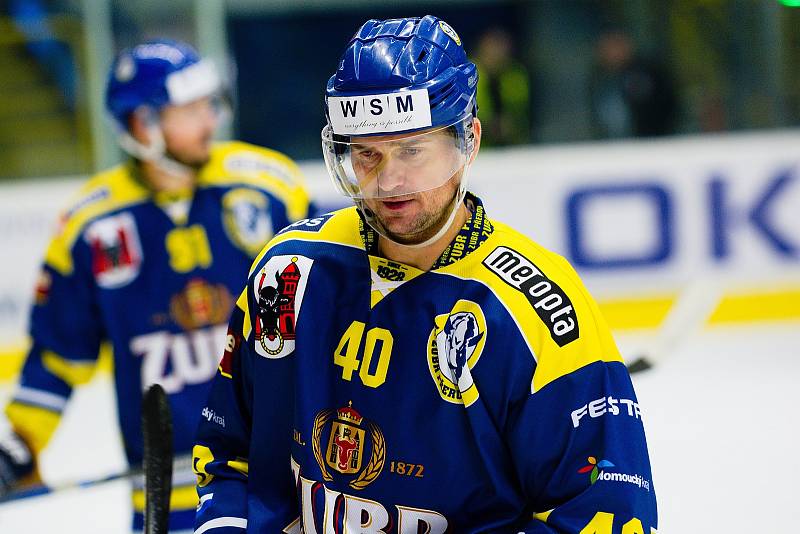 Hokejisté Přerova (v modrém) proti Ústí nad Labem (7:4).