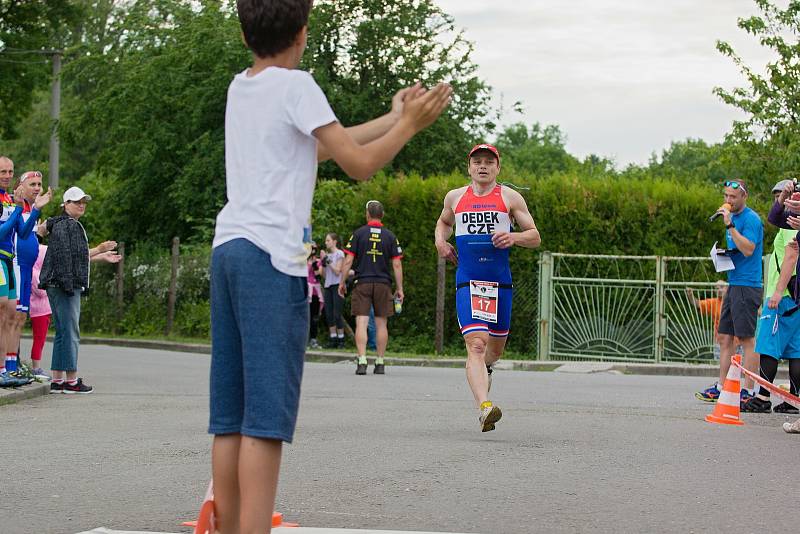 Triatlonový závod Mamutman na přerovské Laguně