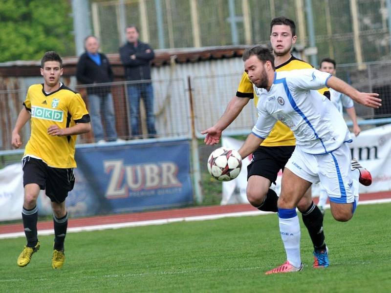 1.FC Viktorie Přerov (v bílém) – MFK OKD Karviná B