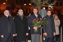 Výročí sametové revoluce si připomněli v pátek vpodvečer Přerované na Masarykově náměstí.