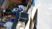 V přerovské ubytovně pro bezdomovce se objevily štěnice a její obyvatelé musejí veškeré vybavení naházet do přistaveného kontejneru