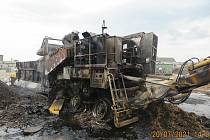 Hasiči likvidovali požár štěpkovače v Suchonicích, 20. července 2021