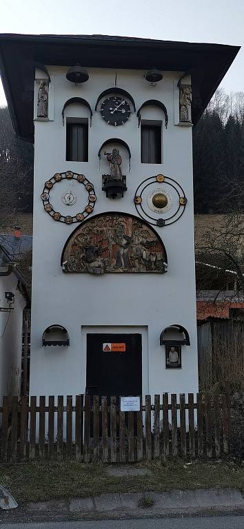 Kryštofovo údolí - orloj.