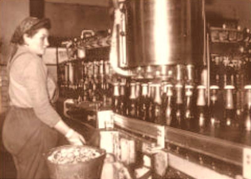 Historie přerovského Pivovaru Zubr, stáčírna lahví.