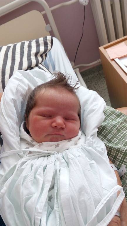 Valérie Běhalová, Osek nad Bečvou, narozena dne 17. září v Přerově, míra 50 cm, váha 3200 g 