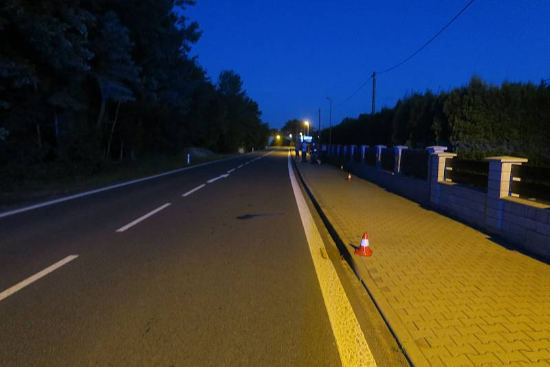 Se zraněním převezla záchranka do hranické nemocnice devatenáctiletého motorkáře, který ve čtvrtek havaroval v Bělotíně.