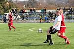 Fotbalisté Kozlovic (v bílém) v generálce na divizní jaro přehráli Ústí 3:0.