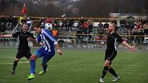 Fotbalisté SK Hranice (v pruhovaném) porazili Kozlovice 1:0.