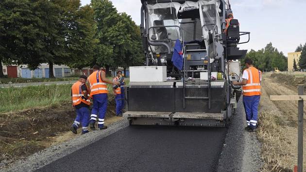 Stavba přerovské části cyklostezky, která propojí město se sousední obcí Želatovice