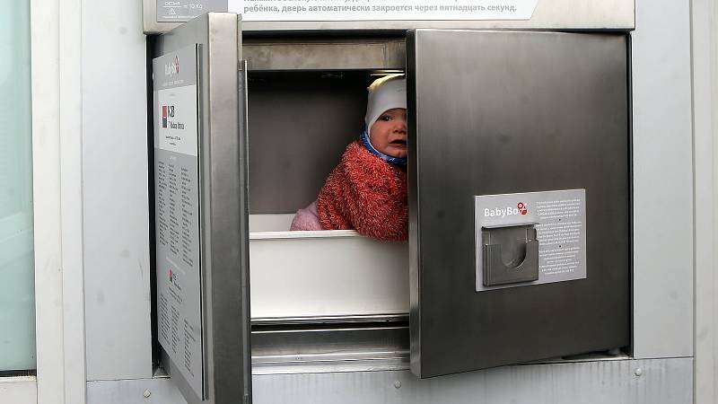 Otevření modernizovaného babyboxu v přerovské nemocnici