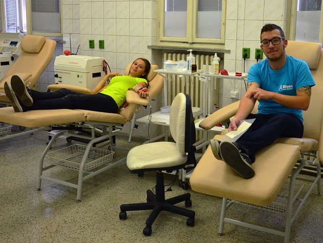 Ve středu 9. září přišlo v rámci akce Daruj krev s Blues nad Bečvou na hemato-transfuzní oddělení přerovské nemocnice 23 prvodárců, včetně redaktorky Přerovského a hranického deníku. 