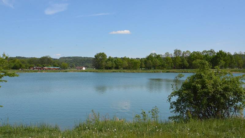 Přírodní koupaliště Jadran v Oseku nad Bečvou, sobota 14. května 2022