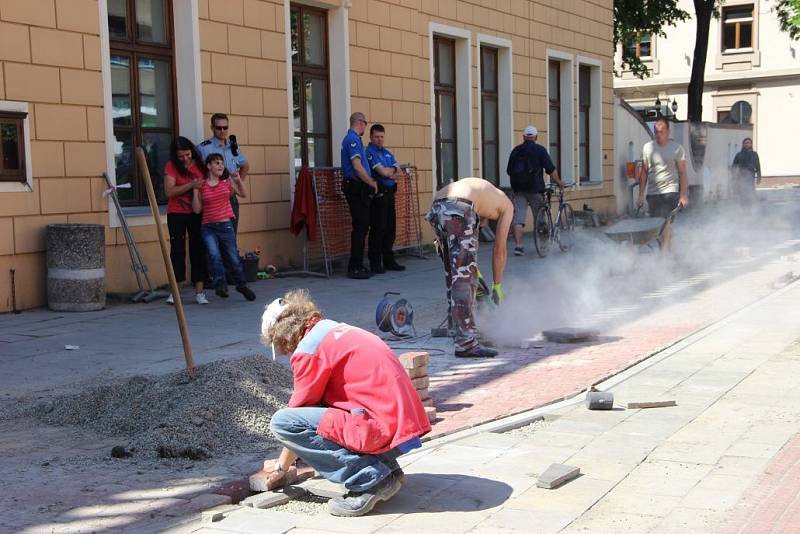 Blokáda Exekutorského úřadu Tomáše Vrány v Přerově