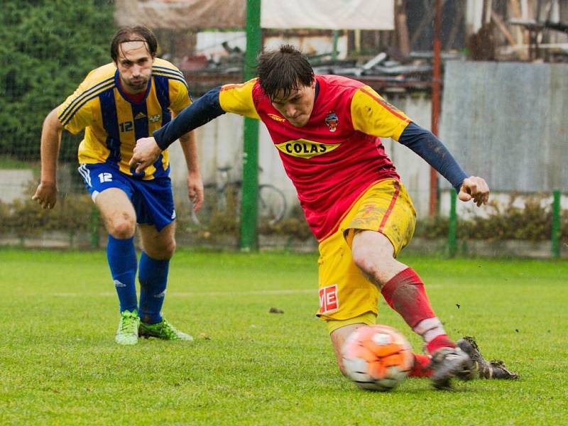 Fotbalisté Kozlovic (v pruhovaném) proti Frýdlantu nad Ostravicí