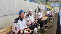 Hasiči, policisté, záchranka a městští strážníci soupeřili o vítězství v hokejovém turnaji v Přerově
