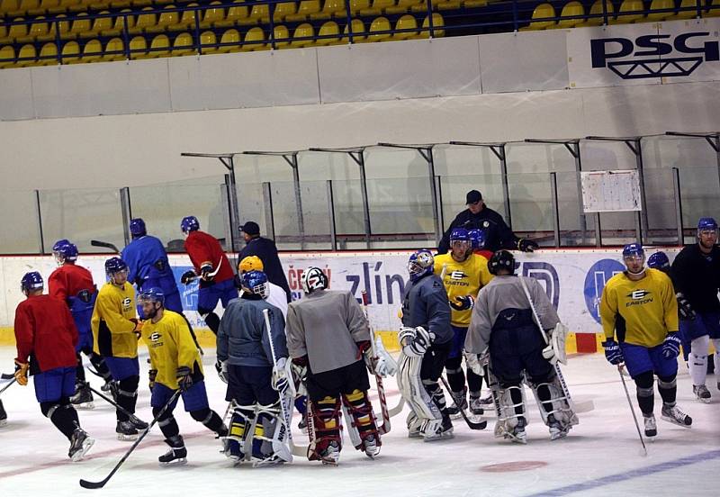 Příprava hokejistů HC ZUBR Přerov v PSG aréně ve Zlíně.