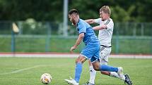 Fotbalisté Přerova (v modrém) v přátelském utkání s 1. HFK Olomouc