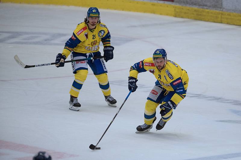 Hokejisté Přerova (ve žlutém) v přípravě proti Šumperku. Jakub Herman