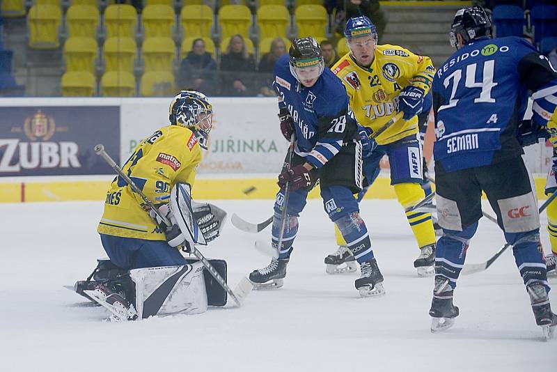 Hokejisté Přerova (ve žlutém) porazili Havířov 4:2