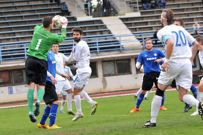 Přerovští fotbalisté (v bílém) proti Žďáru