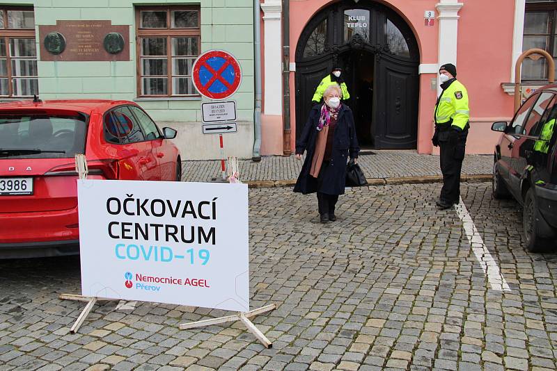 Očkovací centrum v přerovském klubu Teplo