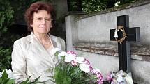 Pietním vzpomínkovým aktem na Městském hřbitově v Přerově uctili sedmdesáté výročí od brutální popravy 267 karpatských Němců na Švédských šancích příbuzní obětí, zástupci círvke, města, historici a další hosté. 