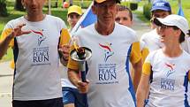 Sri Chinmoy Oneness-Home Peace Run na zastávce v Přerově