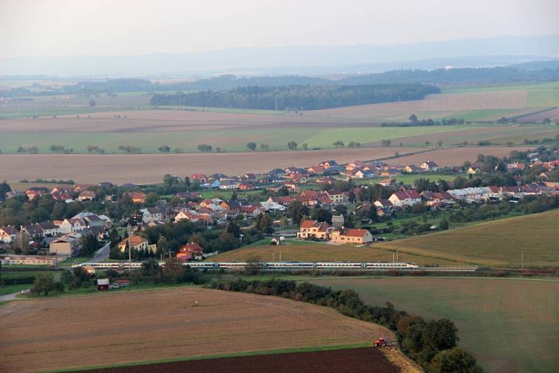 Redaktorka Deníku absolvovala zhruba padesátiminutový let balonem z Přerova do Dubu nad Moravou. 
