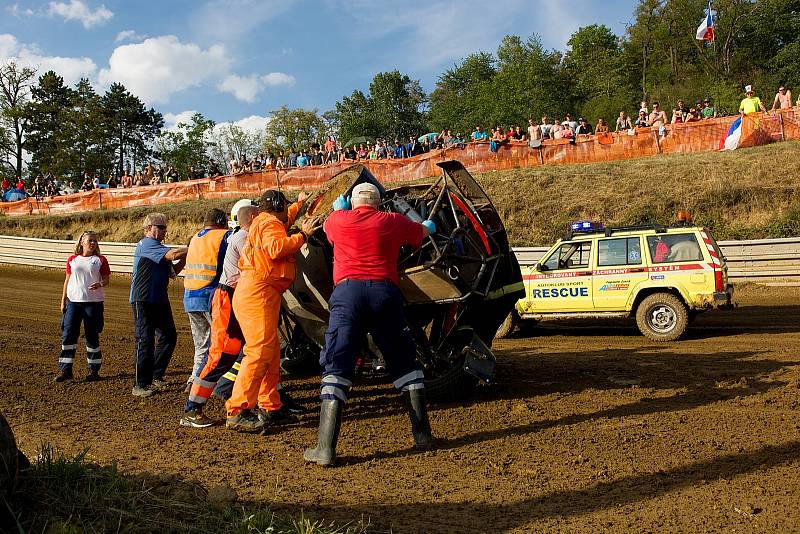 Sedmý podnik ME v autokrosu 2018 hostila Přerovská rokle