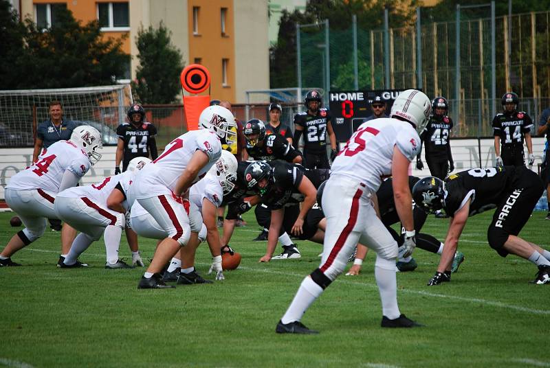 Přerovští Mamuti ve finále 2. ligy amerického fotbalu porazili Prague Black Panthers 35:0 a slavili titul.